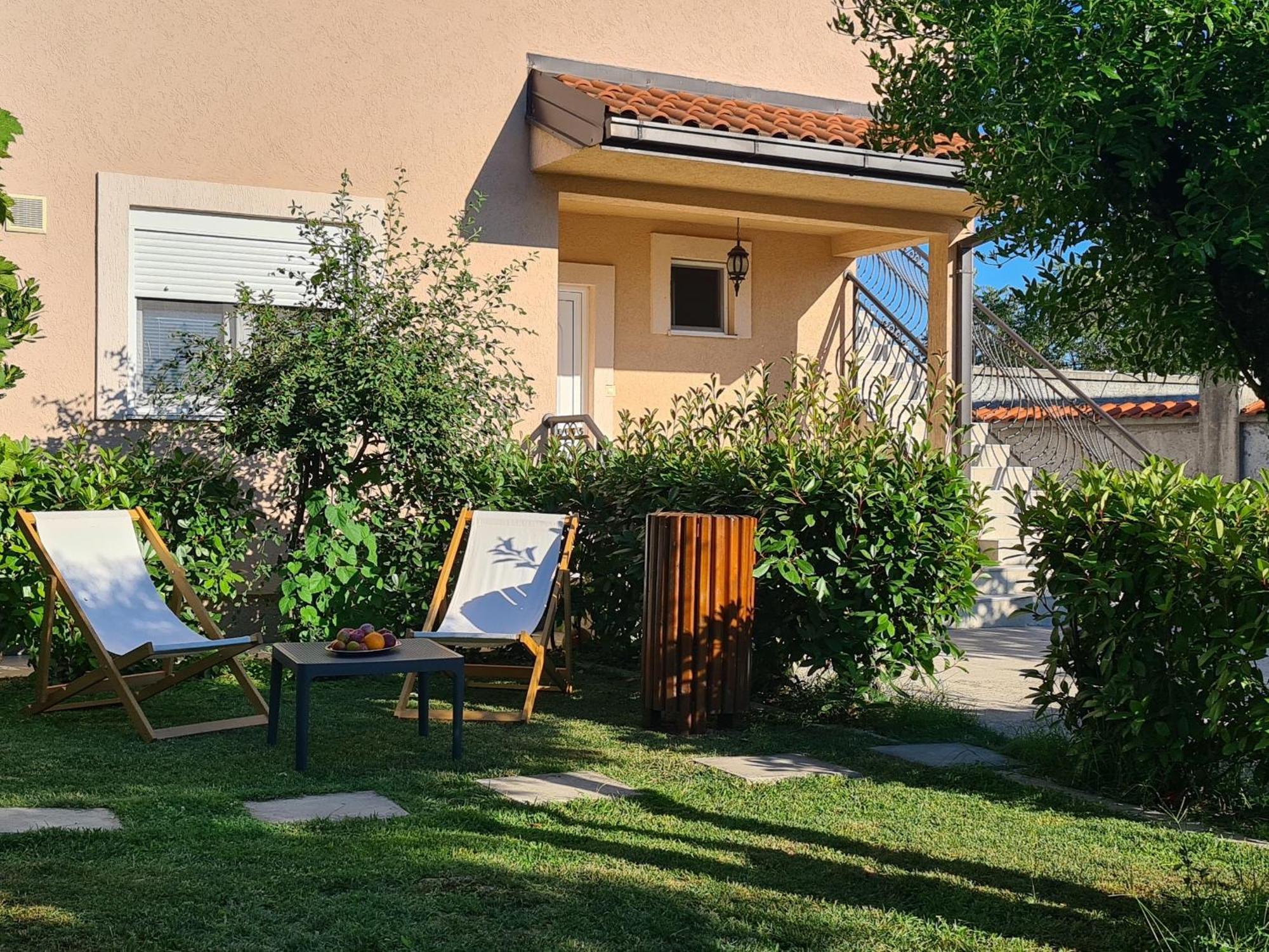 Apartments Aerodrom Подгориця Екстер'єр фото