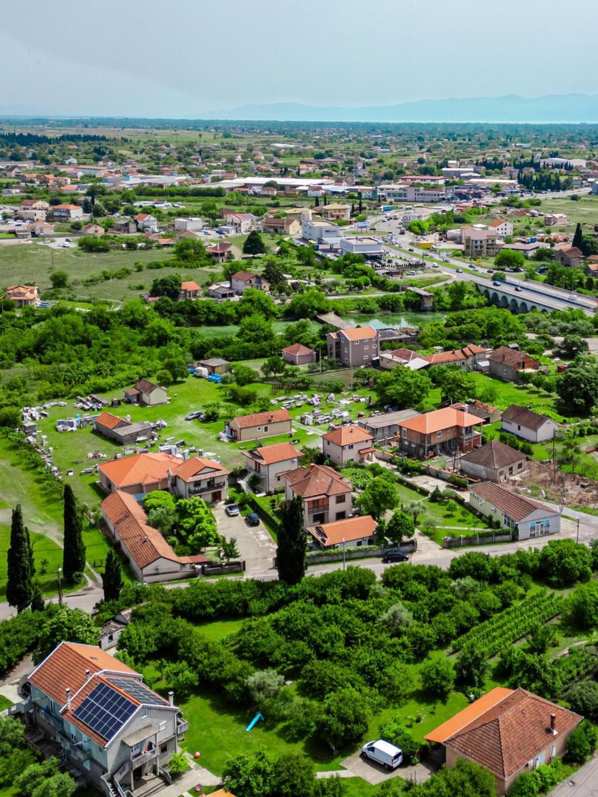 Apartments Aerodrom Подгориця Екстер'єр фото