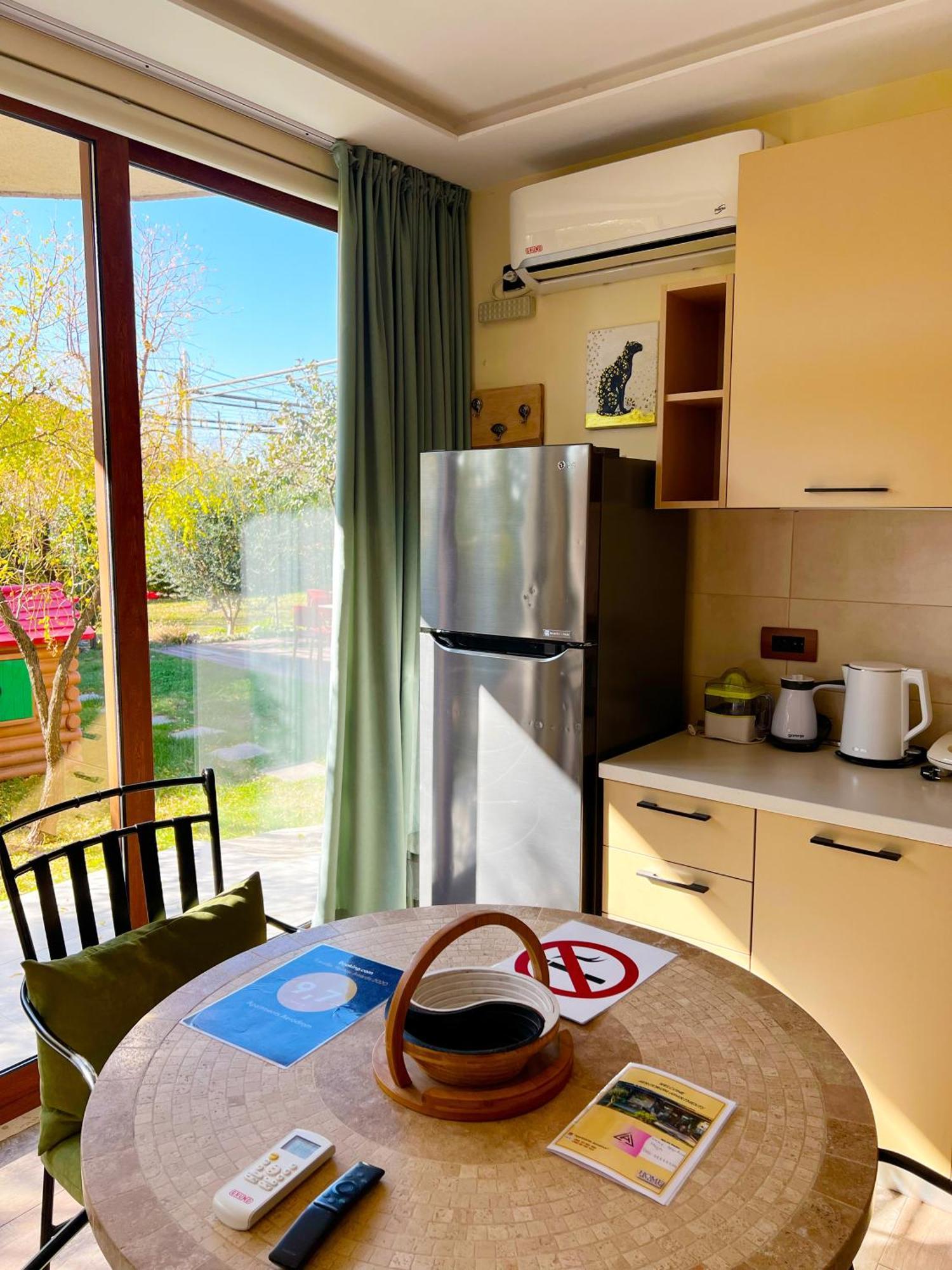 Apartments Aerodrom Подгориця Екстер'єр фото