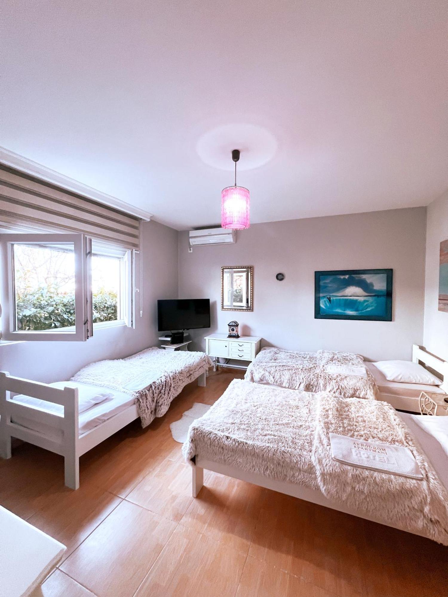 Apartments Aerodrom Подгориця Екстер'єр фото