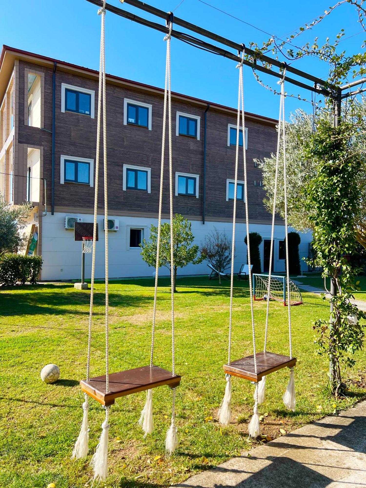 Apartments Aerodrom Подгориця Екстер'єр фото
